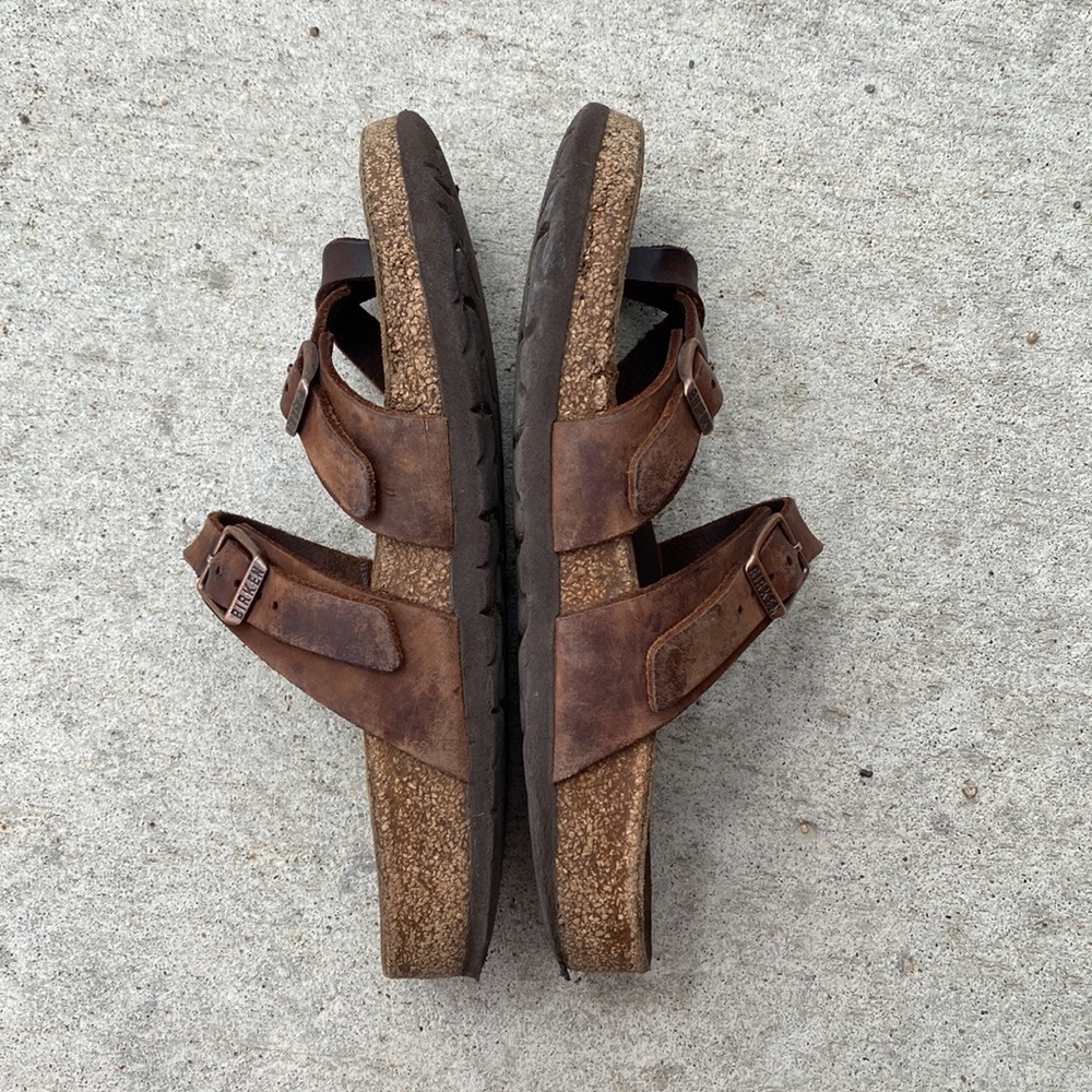 We’ll loved Birkenstocks - Picture 3 of 3